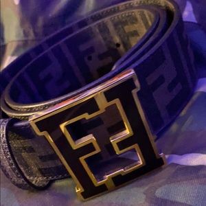 $225 Brown Fendi Belt w/ Gold Buckle Sz 32…